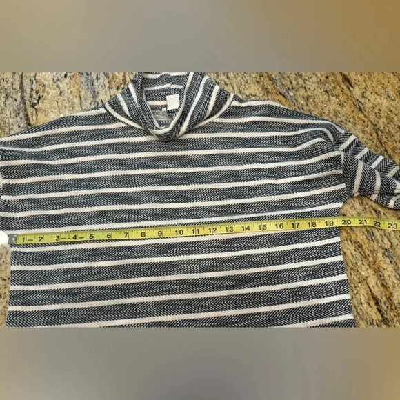 J Crew Sweater Women’s Size XS Blue White Stripes Cowl Neck Oversized Casual - Picture 10 of 10